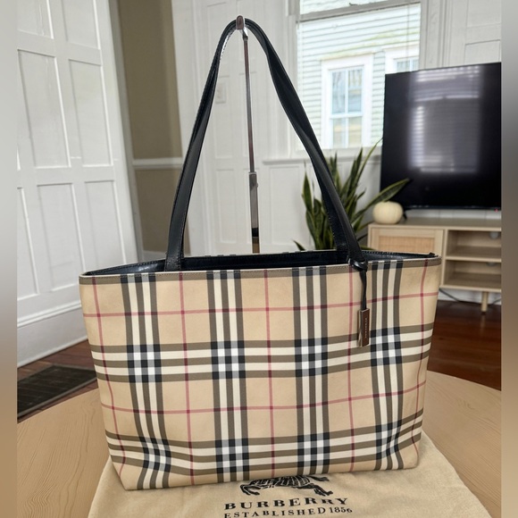 Burberry Haymarket Nova Check Coated Canvas and Leather Medium Tote Bag Shoulder - Picture 1 of 16